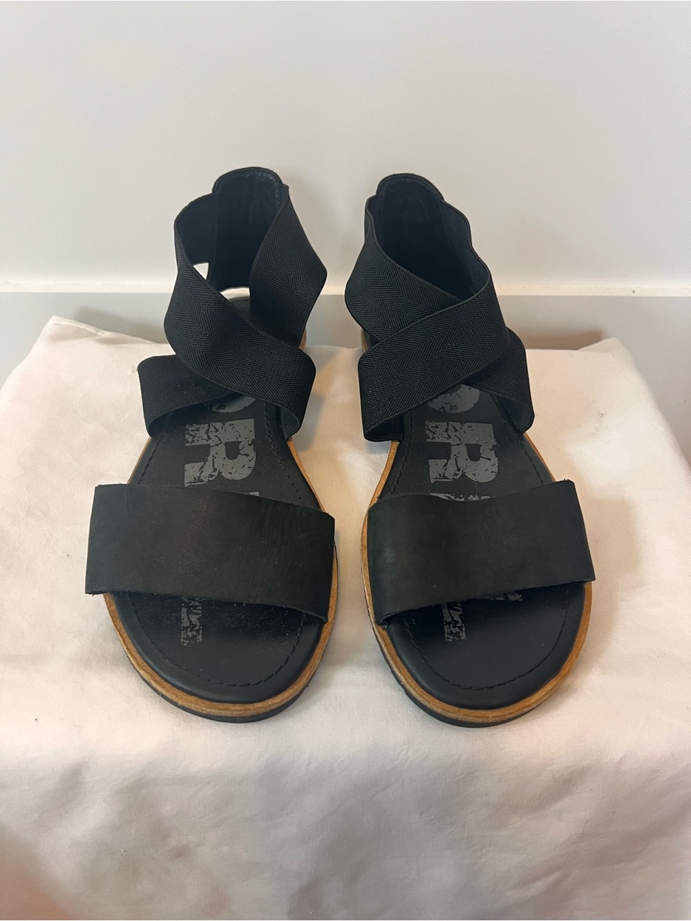 Sorel Black Crisscross Ankle Strap Sandals - Comfortable Everyday Style
